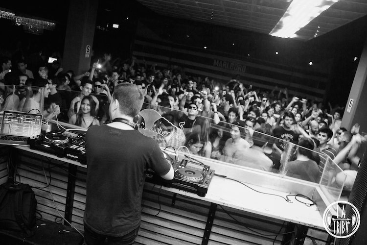 Amnesia presents at La Tribu